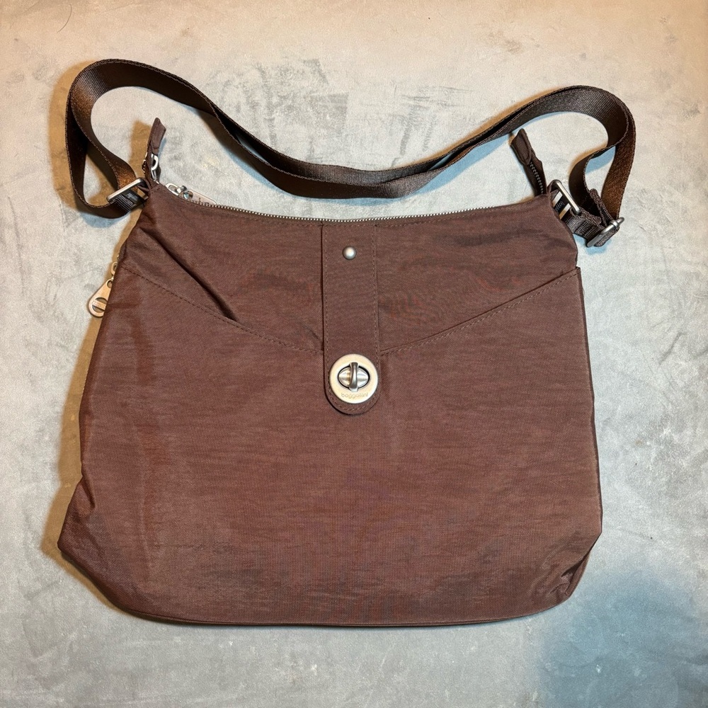 Baggallini Women’s Gray 11”x15” Adjustable Strap Crossbody Bag
